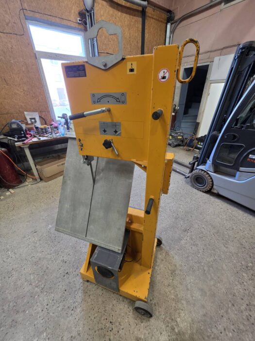 Naudotas sauso pjovimo stalas CBAS-500